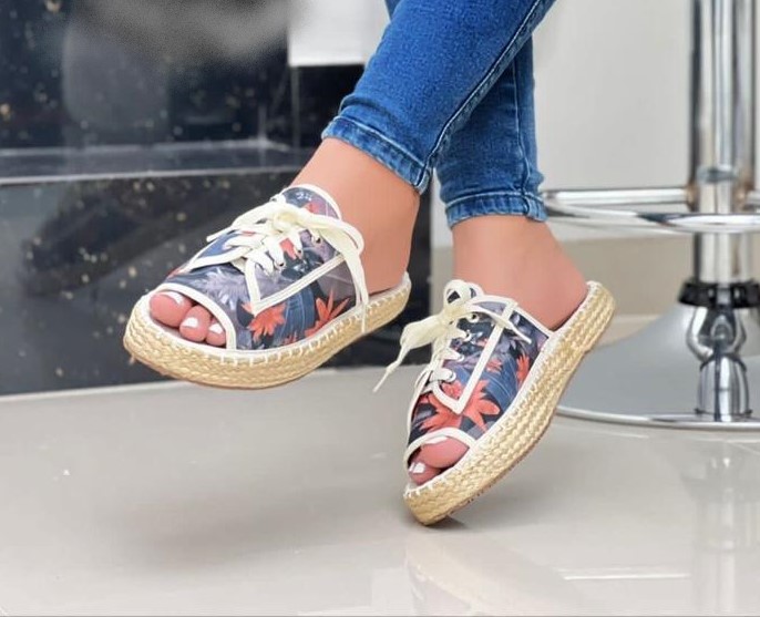 New Fashion Ladies Flower Design Footwear