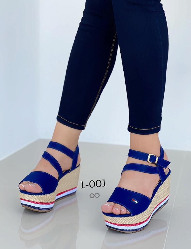 Sweet Luxury Designers Sandal For Girls