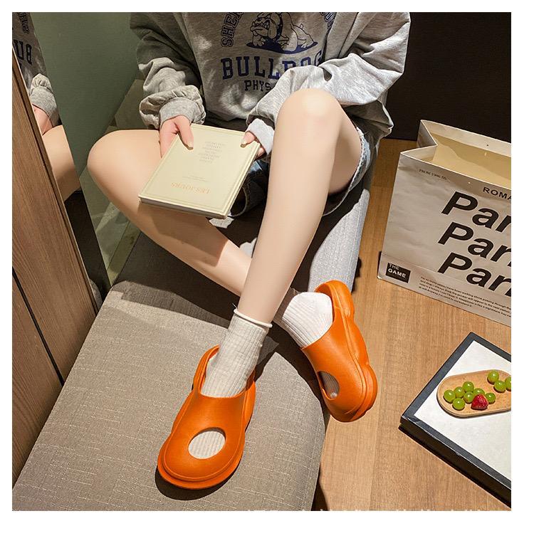 2022 New Fashion Outdoor Toe Cap Hole Couple Beach Flip Flops Slippers