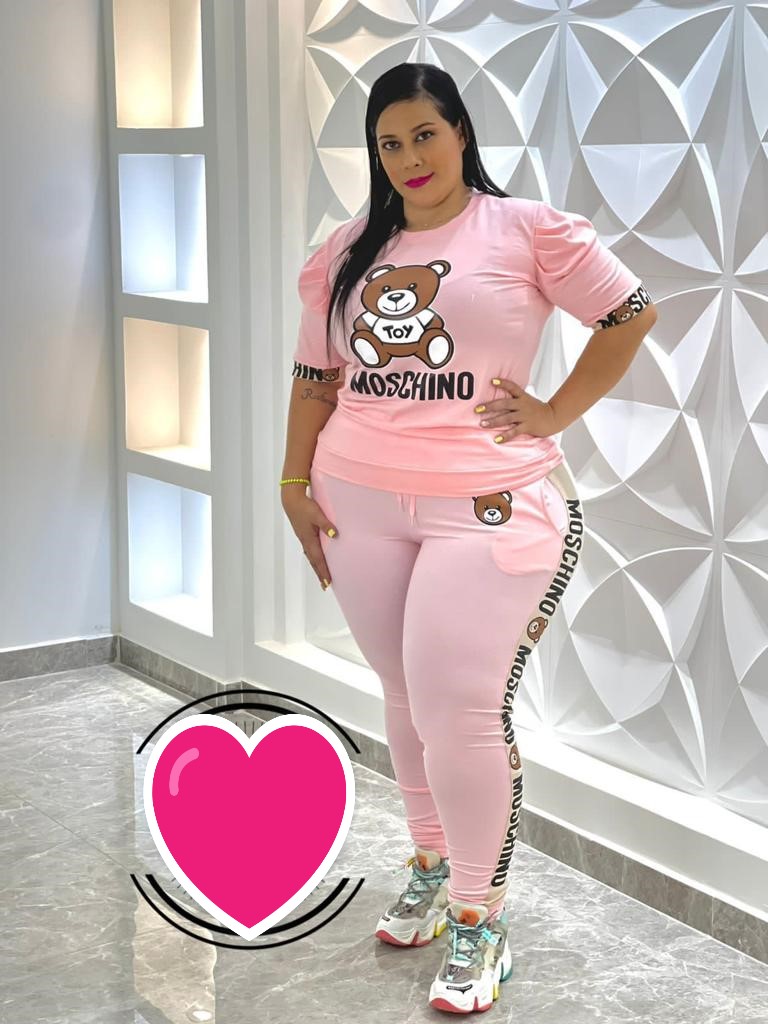 Moschino plus shop size