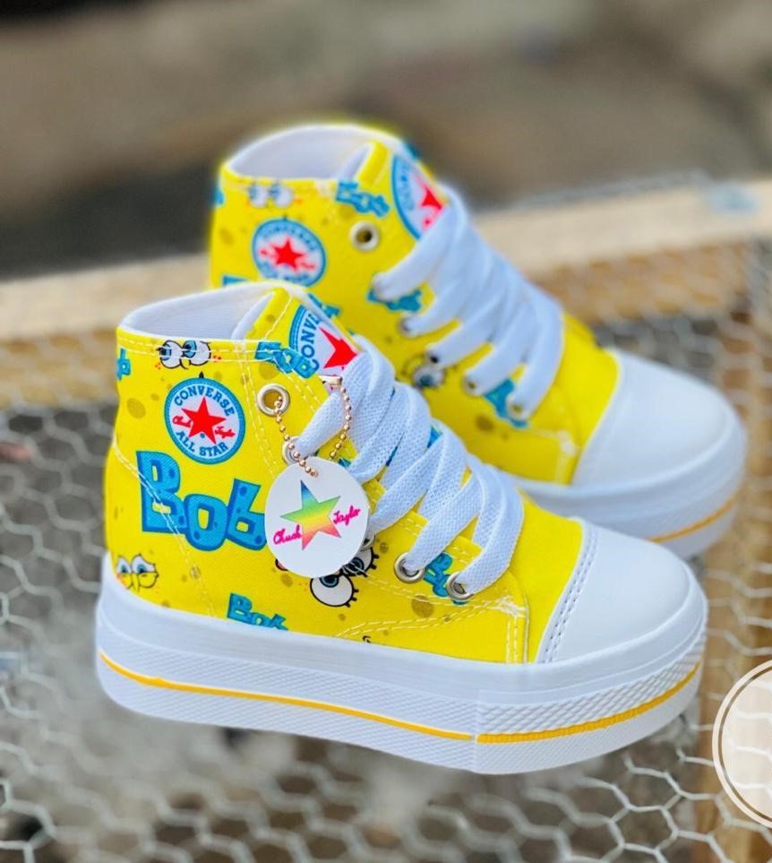 Yellow Converse All Stars Sneaker