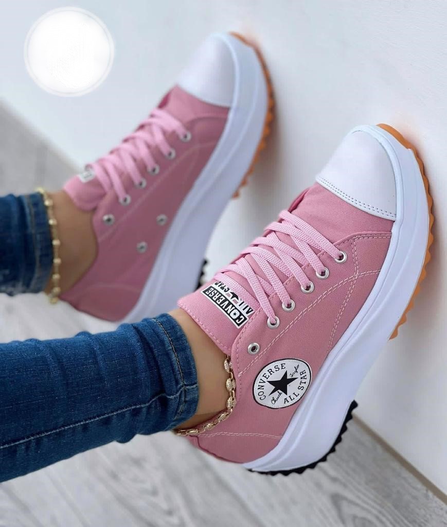 Trendy Pink Converse All Stars Sneaker