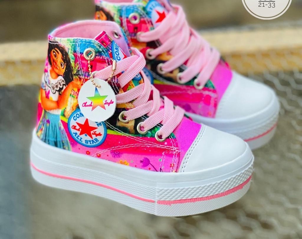 Pink Converse All Stars Sneaker