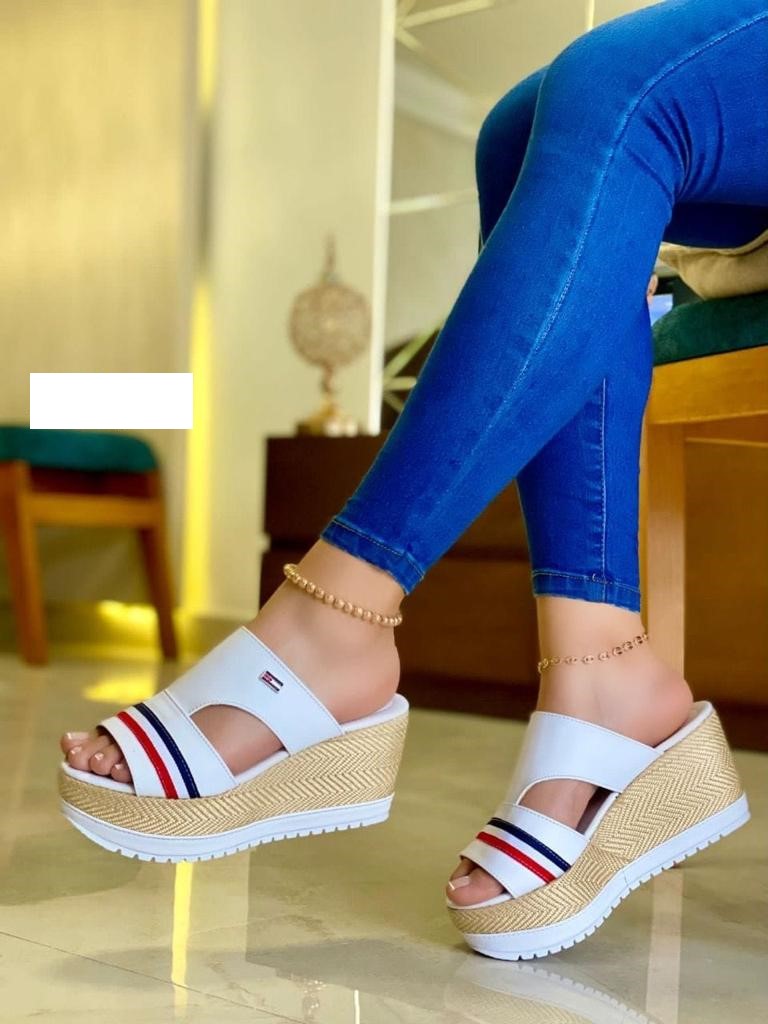 Ladies Fashion Wedge Slippers
