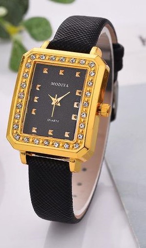 Female Fashion Retro Square Diamond Star Square Nail Scale Gypsophila Quartz Watch
