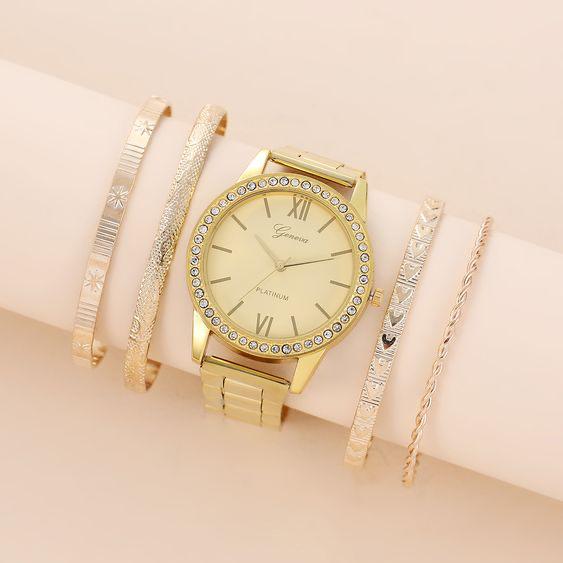 2022 New Fashion High-end Point Diamond Fashion No Digital Scale Simple Bracelet Quartz Watch